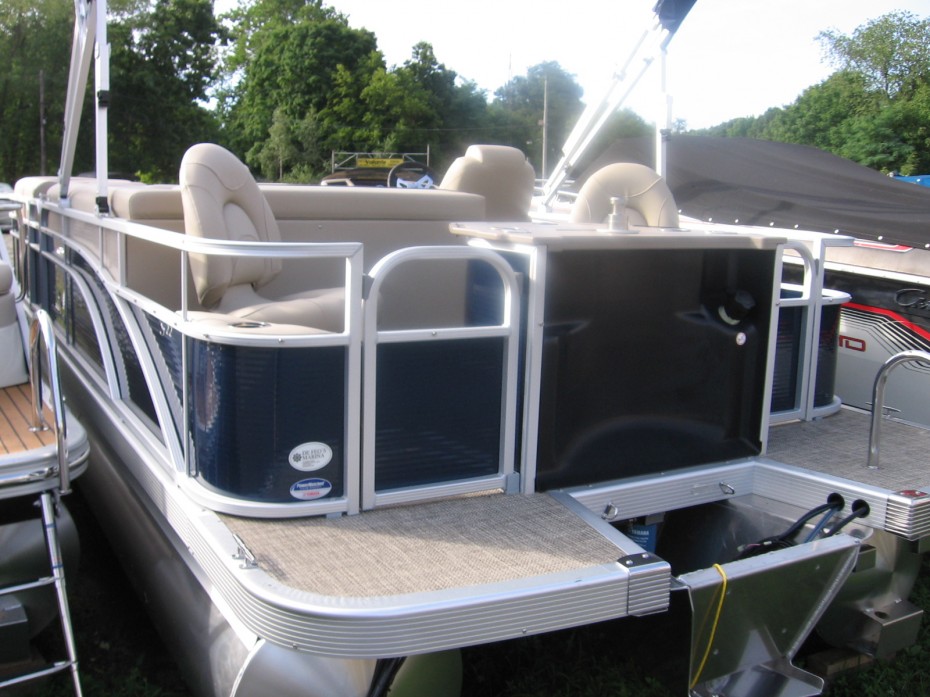 For Sale: 2015 Bennington 22SSX FISH pontoon boat